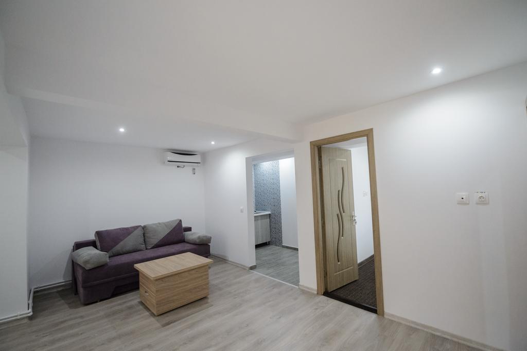 Casa Dinii 3*